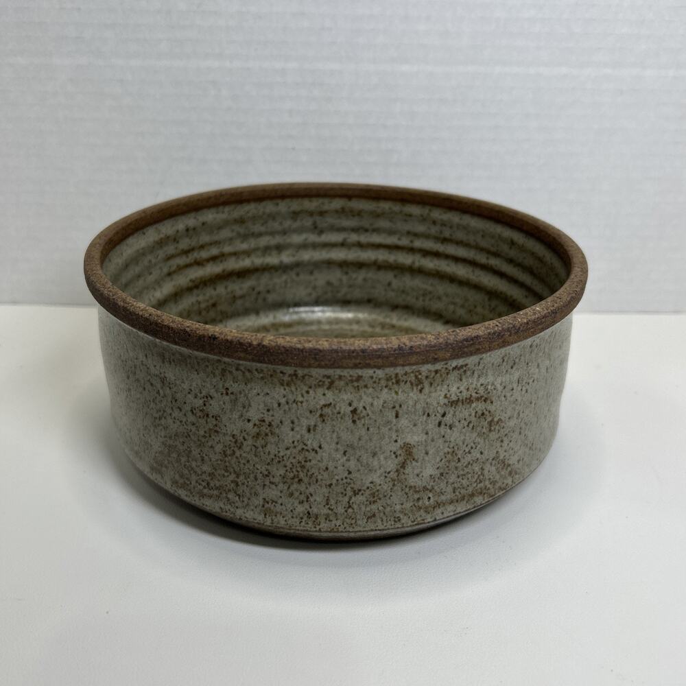 Art Pottery Serving Bowl Artisan Hand Thrown Signed Stoneware Ivory Speckled